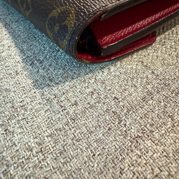 Louis Vuitton Emilie Wallet- Fuchsia - Picture 12 of 13